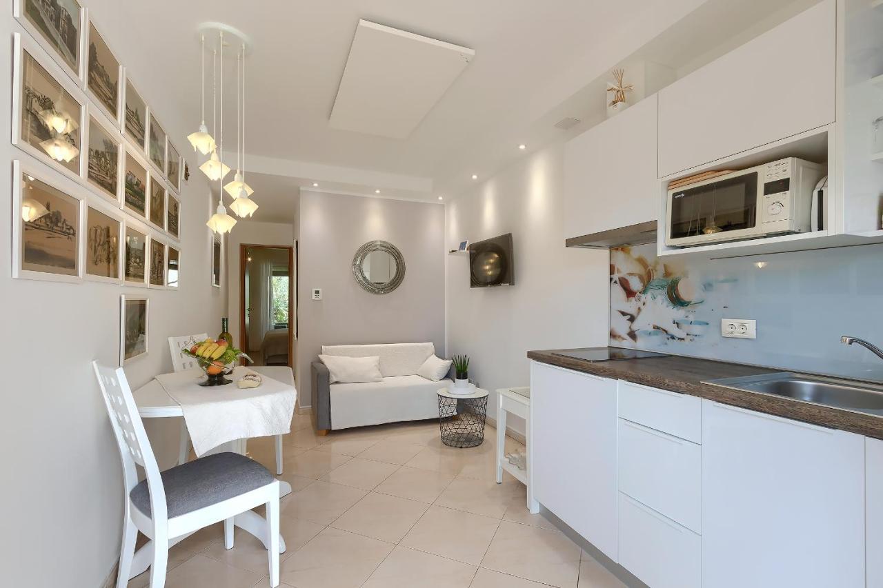 Palm View Ii Apartment Rovinj
